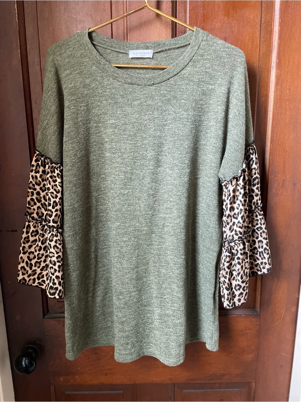 First Love women's large green / animal print tunic top